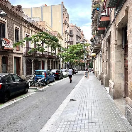 Poble Sec. Excelente Ubicacion Cerca De La Playa Y De Las Ramblas Barcelona Exterior foto